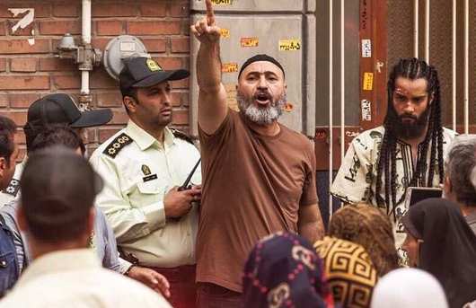 نقد فیلم گشت 2؛ داستان‌گو و بازی‌های خوب؛ گونه کمدی در ایران به لودگی آغشته است