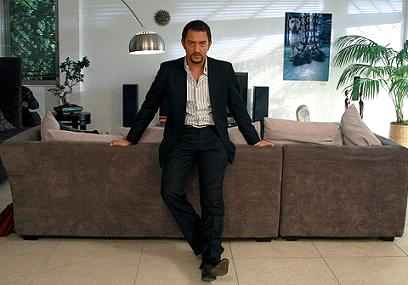 یکی از ما دو نفر